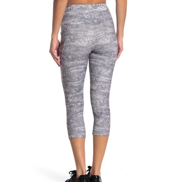 X by Gottex Rachel Gray Capri Leggings - Picture 2 of 3